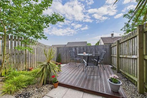 25 Abinger Close, Bradford, BD10 8DE