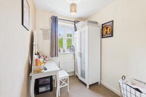 25 Abinger Close, Bradford, BD10 8DE