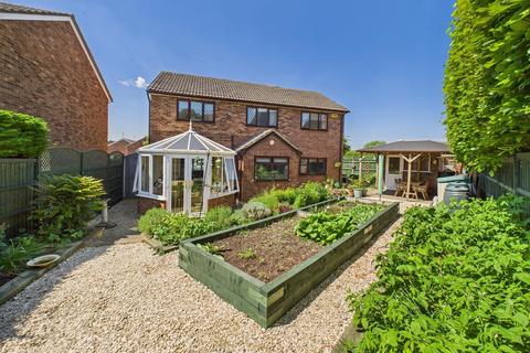 4 bedroom detached house for sale, Kynaston Avenue, Aylesbury HP21