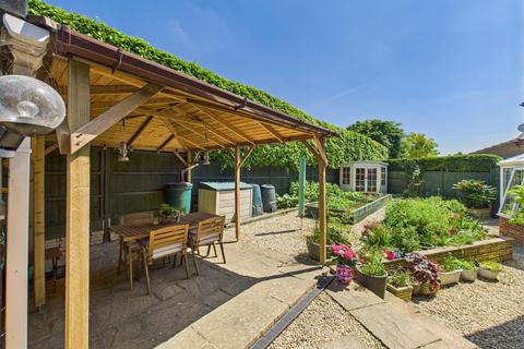 4 bedroom detached house for sale, Kynaston Avenue, Aylesbury HP21