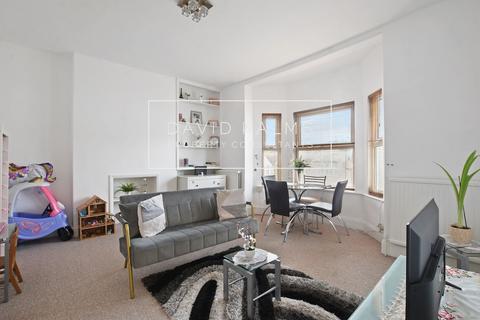 undefined, Lansdowne Road, London N3