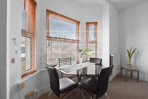 undefined, Lansdowne Road, London N3