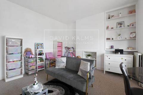 undefined, Lansdowne Road, London N3