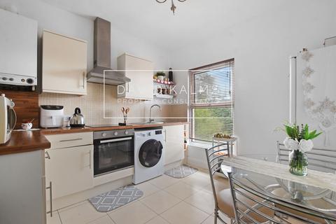 undefined, Lansdowne Road, London N3