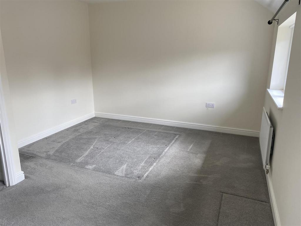 Bedroom 1.jpeg