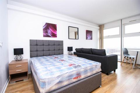 Studio to rent, The Cube West, City Centre