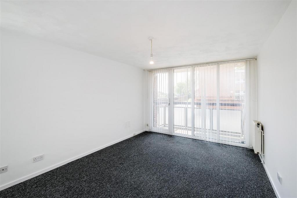 9 Gardner close E11-13.jpg