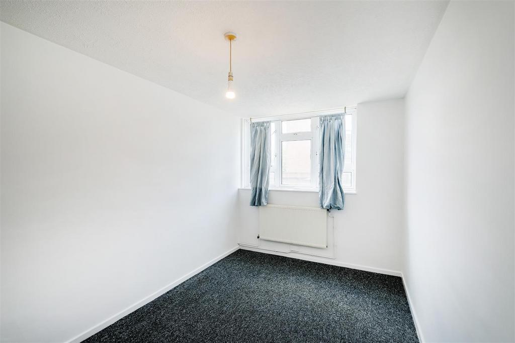 9 Gardner close E11-4.jpg