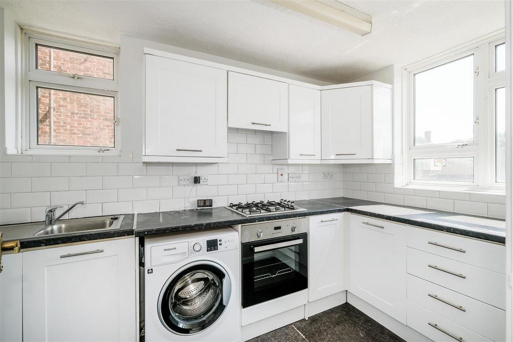 9 Gardner close E11-12.jpg