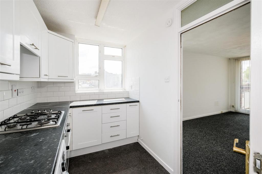 9 Gardner close E11-11.jpg