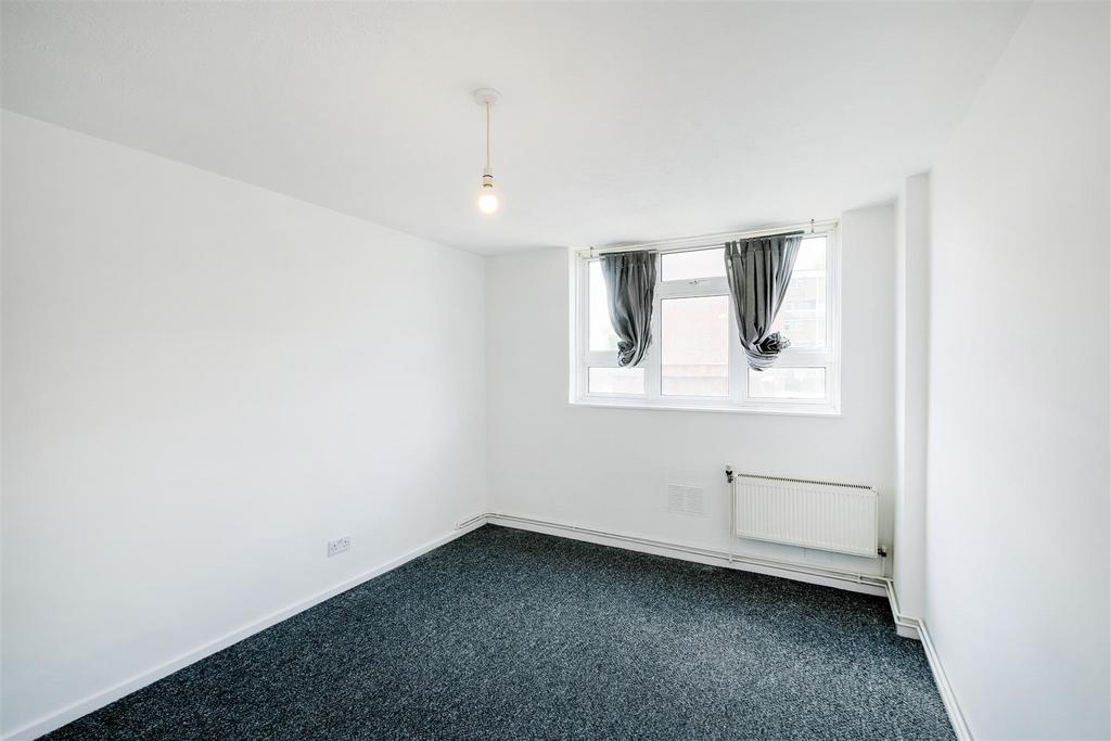 9 Gardner close E11-6.jpg