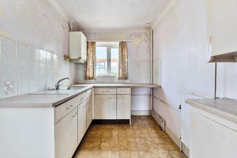 3 bedroom semi-detached house for sale, Cedar Drive, Chichester, PO19