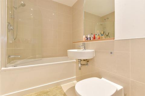 36 Louisa Oakes Close, London, E4 8AS