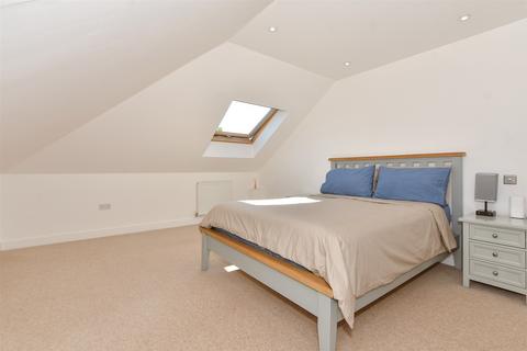 2 bedroom flat for sale, Louisa Oakes Close, London E4
