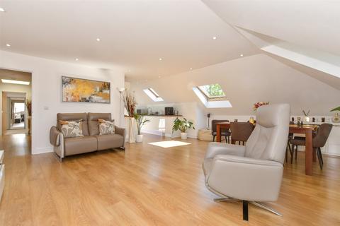 2 bedroom flat for sale, Louisa Oakes Close, London E4