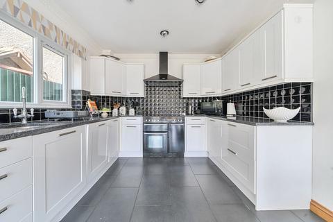 4 bedroom detached house for sale, Barberry Farm Road, Yatton, BS49