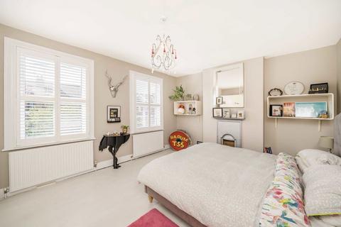 29 Clifden Road, Brentford, TW8 0PB