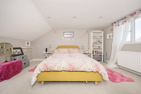29 Clifden Road, Brentford, TW8 0PB