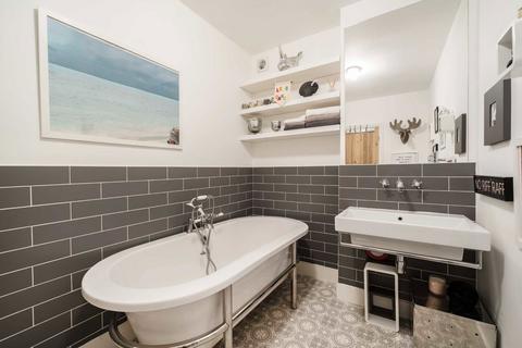 29 Clifden Road, Brentford, TW8 0PB