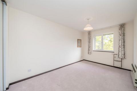 2 bedroom flat for sale, Stags Way, Isleworth TW7