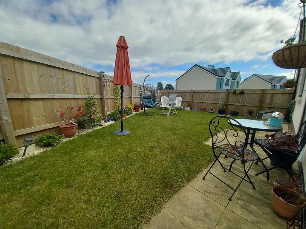 1 Cross Park garden.jpg