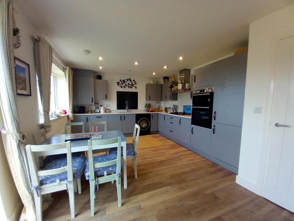 1 Cross Park Kitchen.jpg