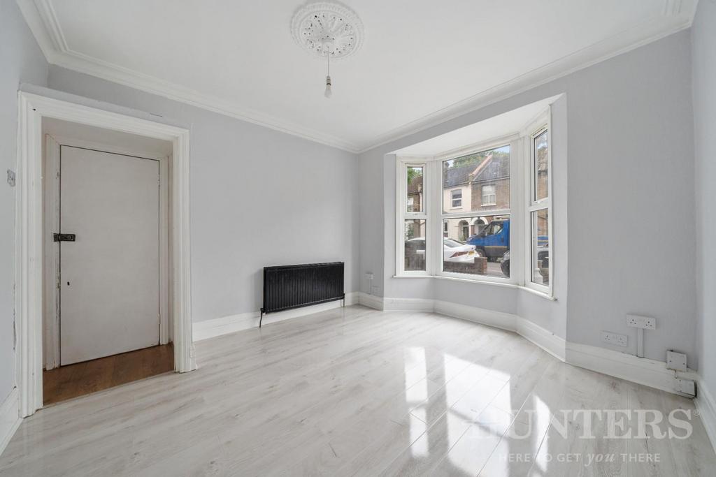 76 A Bruce Castle Road N17 8 NJ-4.jpg