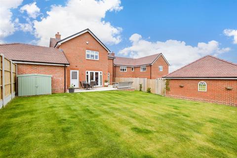 4 bedroom detached house for sale, Springett Close, Thakeham RH20