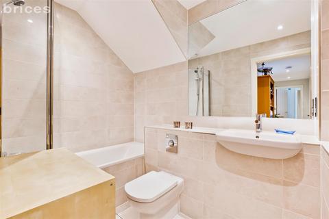 2 bedroom flat to rent, Western Road, Brighton