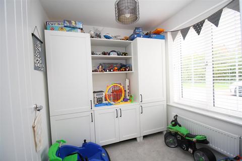 13 Burgh Drive, Newton Leys, Milton Keynes, MK3 5RJ