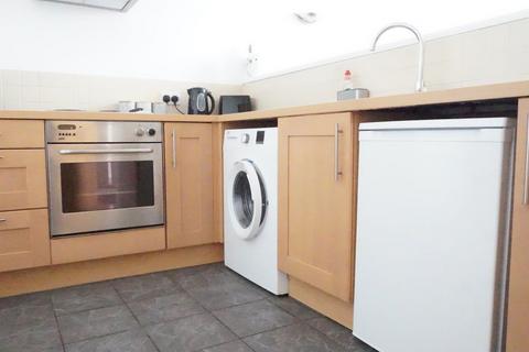 2 bedroom flat to rent, 30 City Exchange, Lowgate, Hull, HU1 1AA