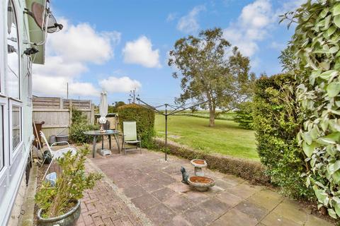 2 bedroom park home for sale, Kingsmead Park, Allhallows, Rochester, Kent
