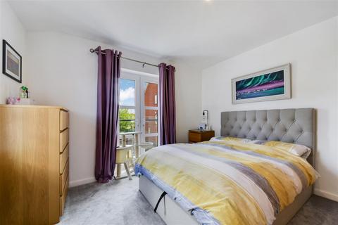 7 Hay Drive, Mitcham, CR4 3GS