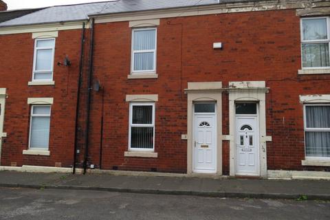 3 bedroom terraced house to rent, Tower View, Newcastle Upon Tyne NE15