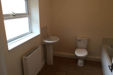3 bedroom terraced house to rent, Tower View, Newcastle Upon Tyne NE15