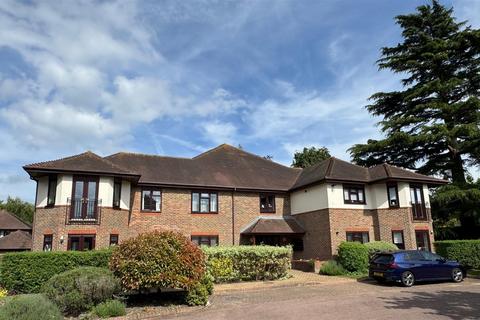 2 bedroom apartment for sale, Petersmead Close, Tadworth