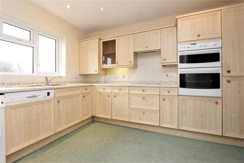 2 bedroom apartment for sale, Petersmead Close, Tadworth