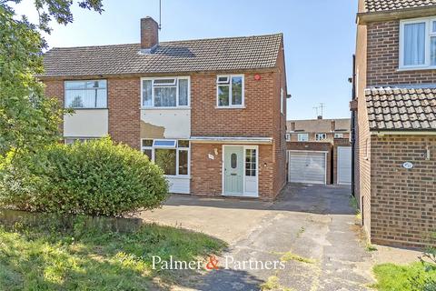 17 Queenswood Avenue, Hutton, Brentwood, CM13 1HU
