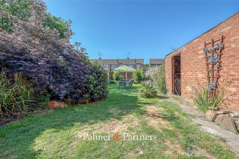 17 Queenswood Avenue, Hutton, Brentwood, CM13 1HU