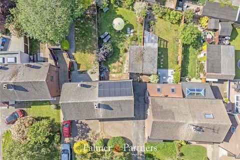17 Queenswood Avenue, Hutton, Brentwood, CM13 1HU