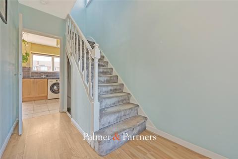 17 Queenswood Avenue, Hutton, Brentwood, CM13 1HU