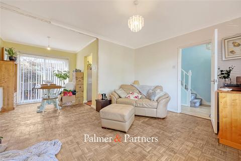 17 Queenswood Avenue, Hutton, Brentwood, CM13 1HU