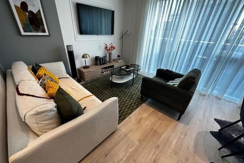 3 bedroom duplex to rent, Gallions Reach, Royal Quay Road, London. E16