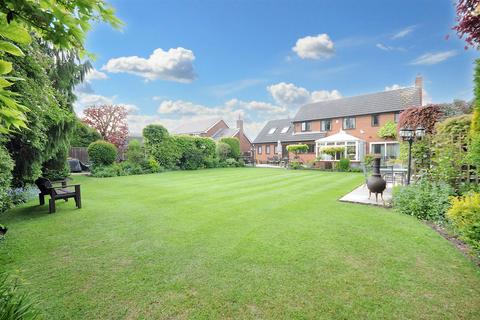 4 bedroom detached house for sale, Highlows Lane, Yarnfield, Stone