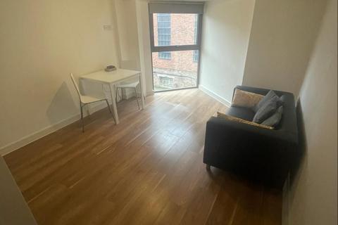 Studio to rent, Standard Studio, One Wolstenholme Square, L1