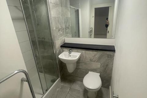 Studio to rent, Standard Studio, One Wolstenholme Square, L1