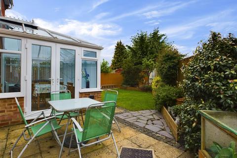 2 Stanton Close, Trowbridge, BA14 0UA