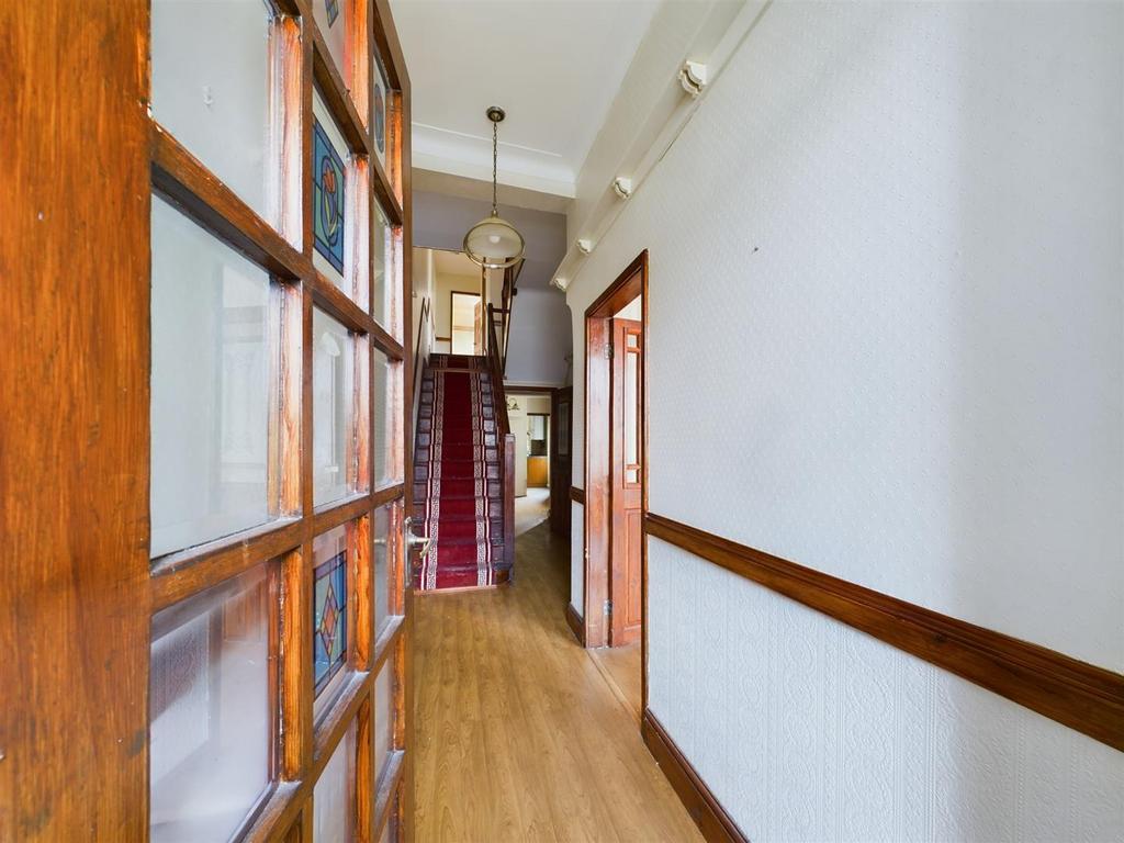 Hall 2.jpg