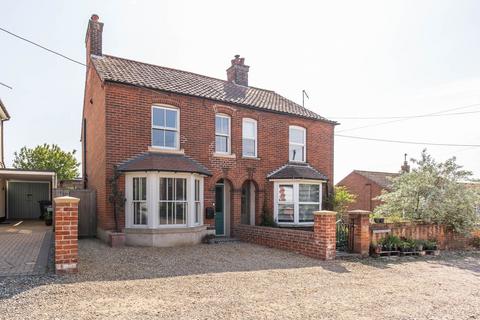 3 bedroom semi-detached house for sale, Fakenham