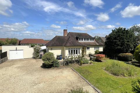 4 bedroom detached bungalow for sale, Wyke Road, Gillingham